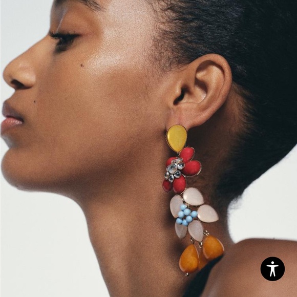Zara Jewelry - Zara Jewel Bead Flower Earrings
